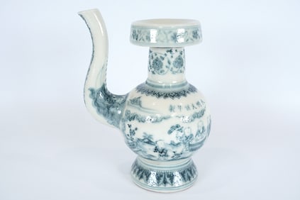 Chinese b/w fine pot