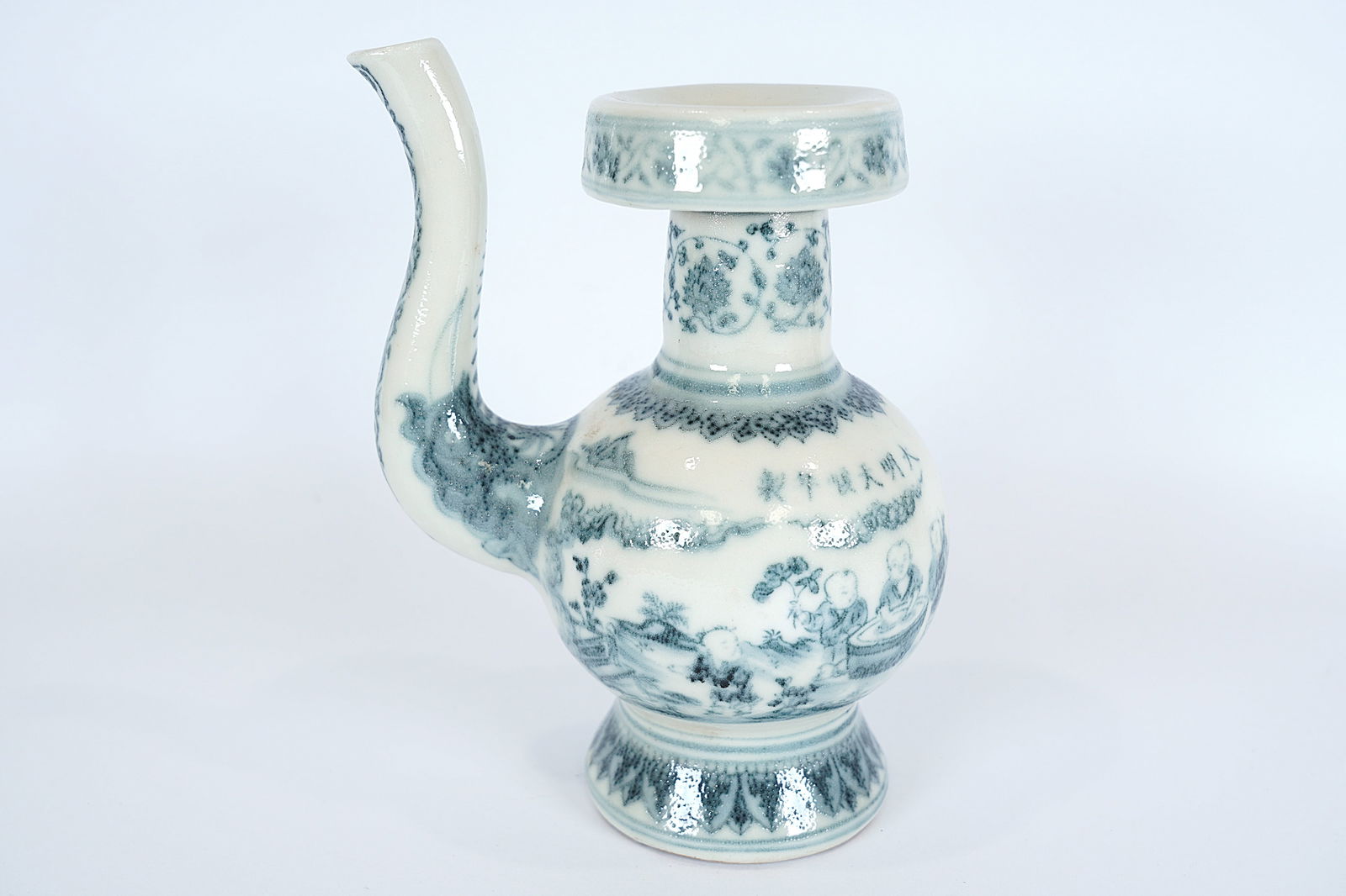 Chinese b/w fine pot (1 of 7)