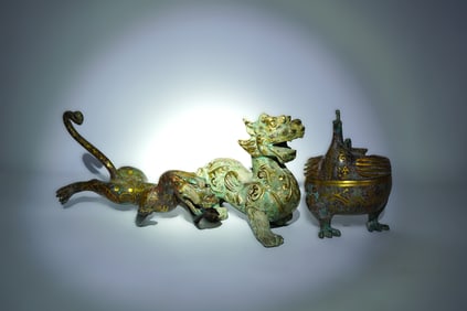 Lots Chinese bronze vessels