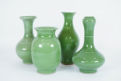 Lots Chinese green vase