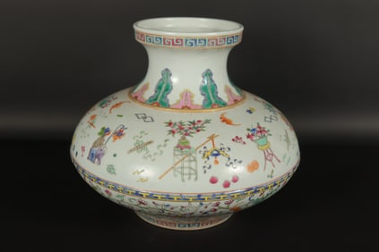 Chinese important fine vase