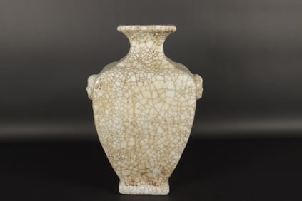 Chinese crackled vase