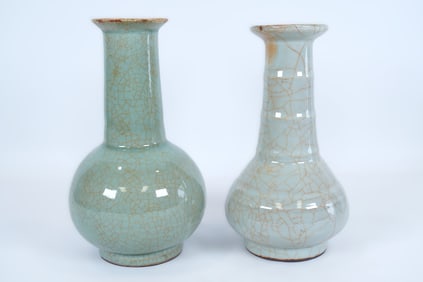 2 Chinese celadon vase