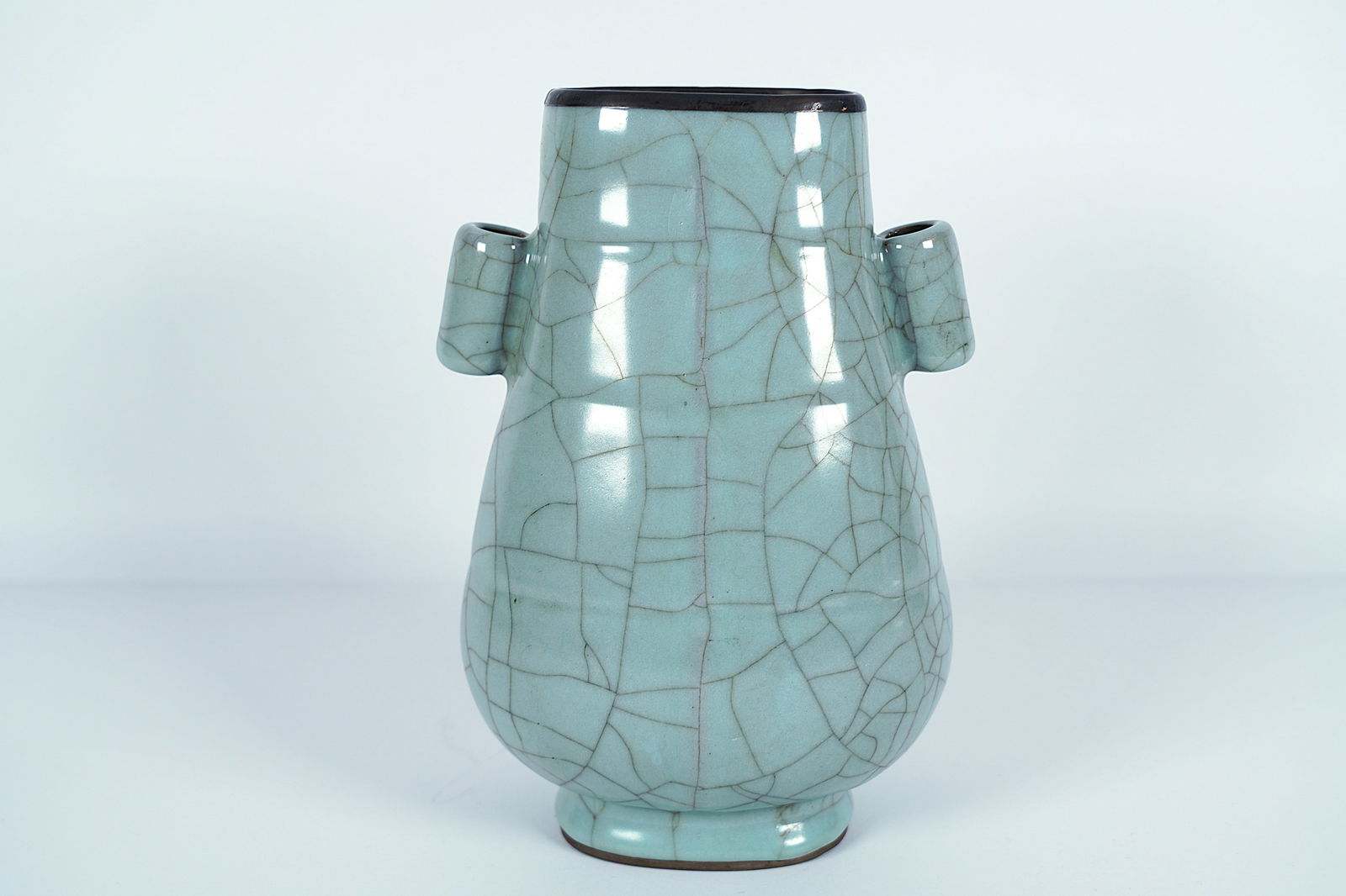 Chinese celadon fine vase (1 of 7)