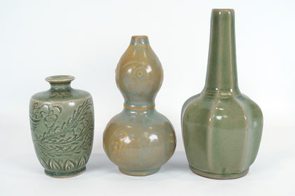 Lots Chinese green vase