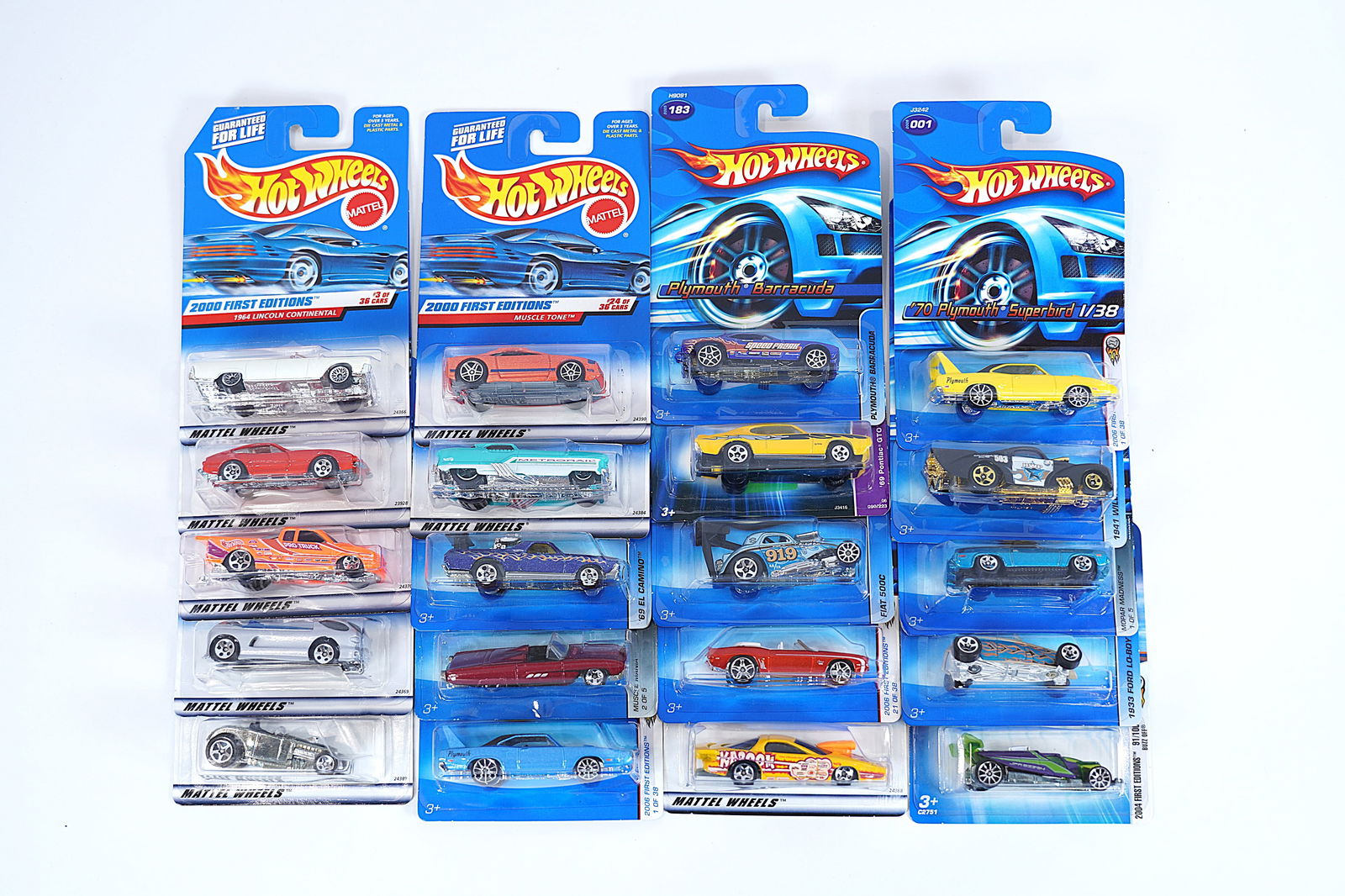 Lots Hot Wheels in box (1 of 7)
