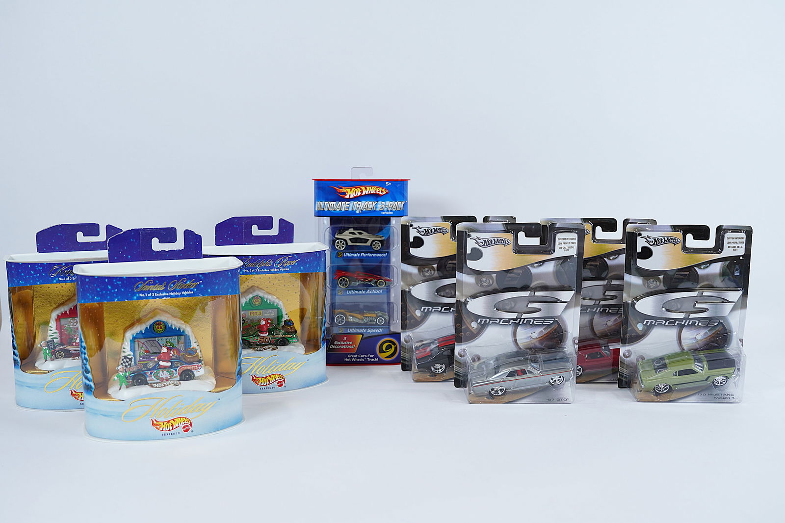 Lots Hot Wheels in box (1 of 7)