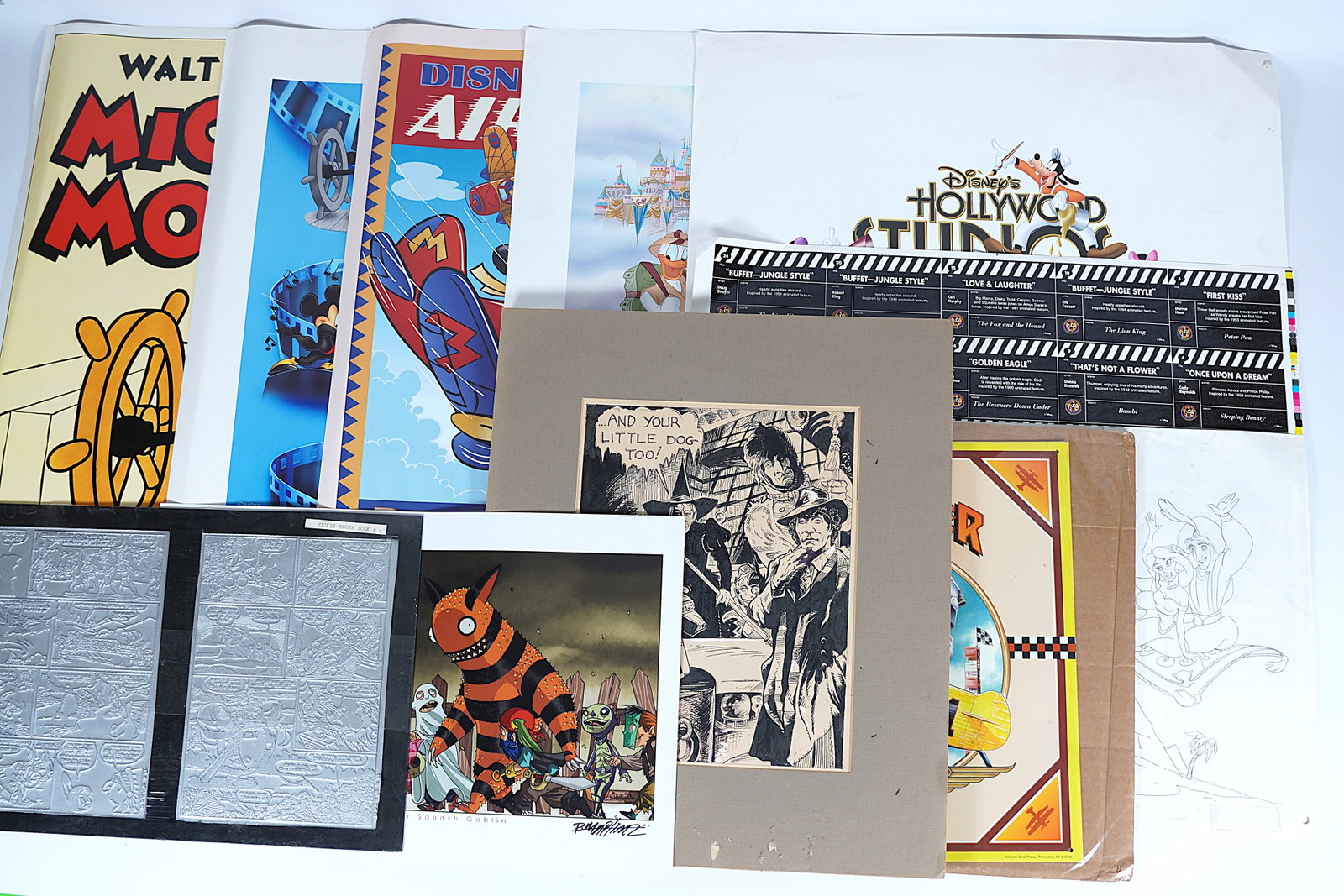 Lots Disney arts: Lots Disney arts, some are pen signed.