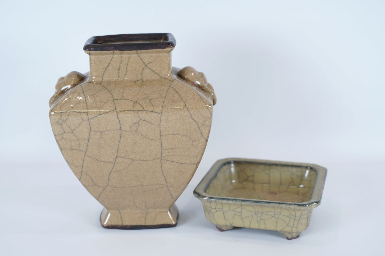 Lots Chinese crackled vase (1 of 7)