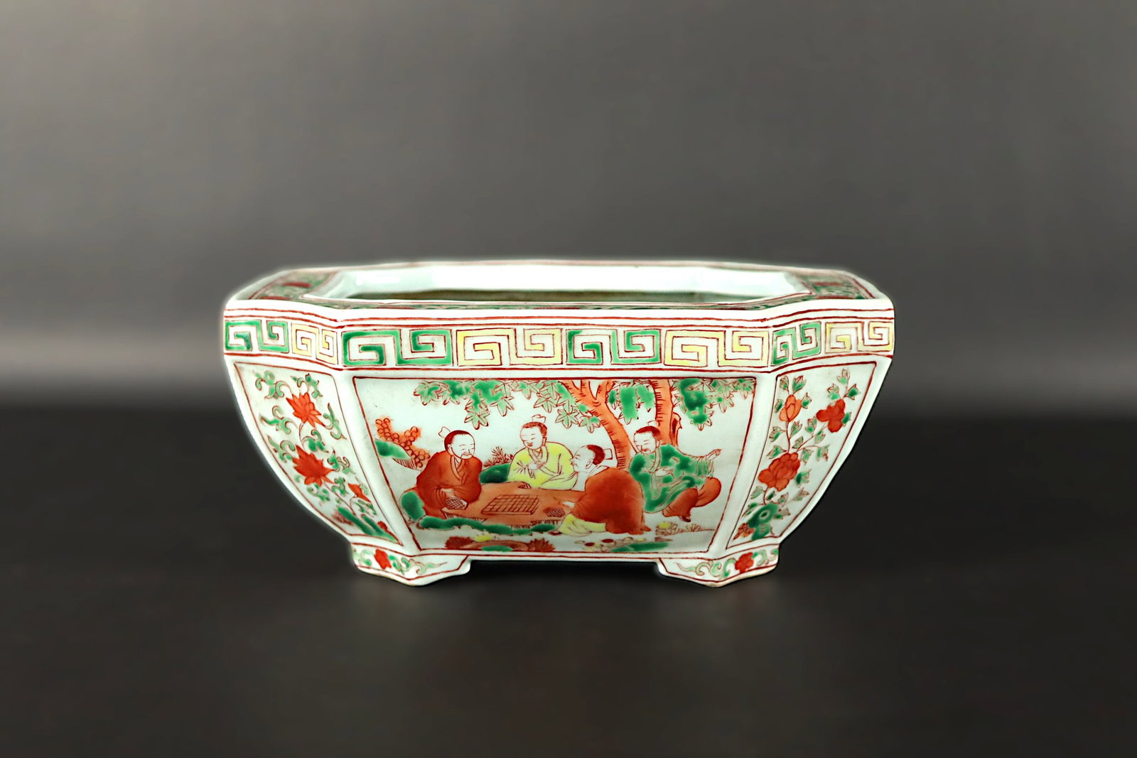 Chinese fine heavy planter (1 of 7)