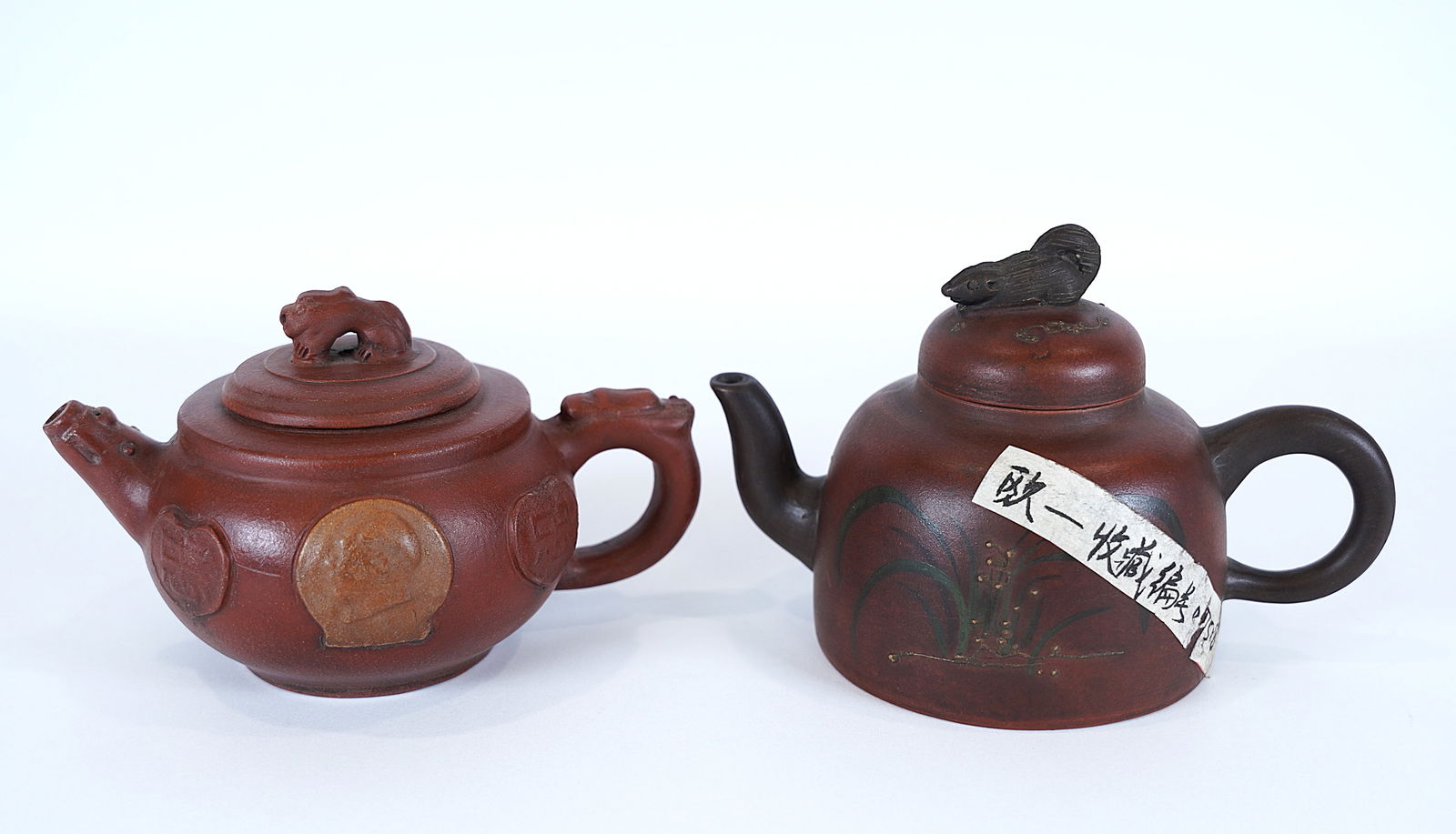2 Chinese clay teapots (1 of 7)