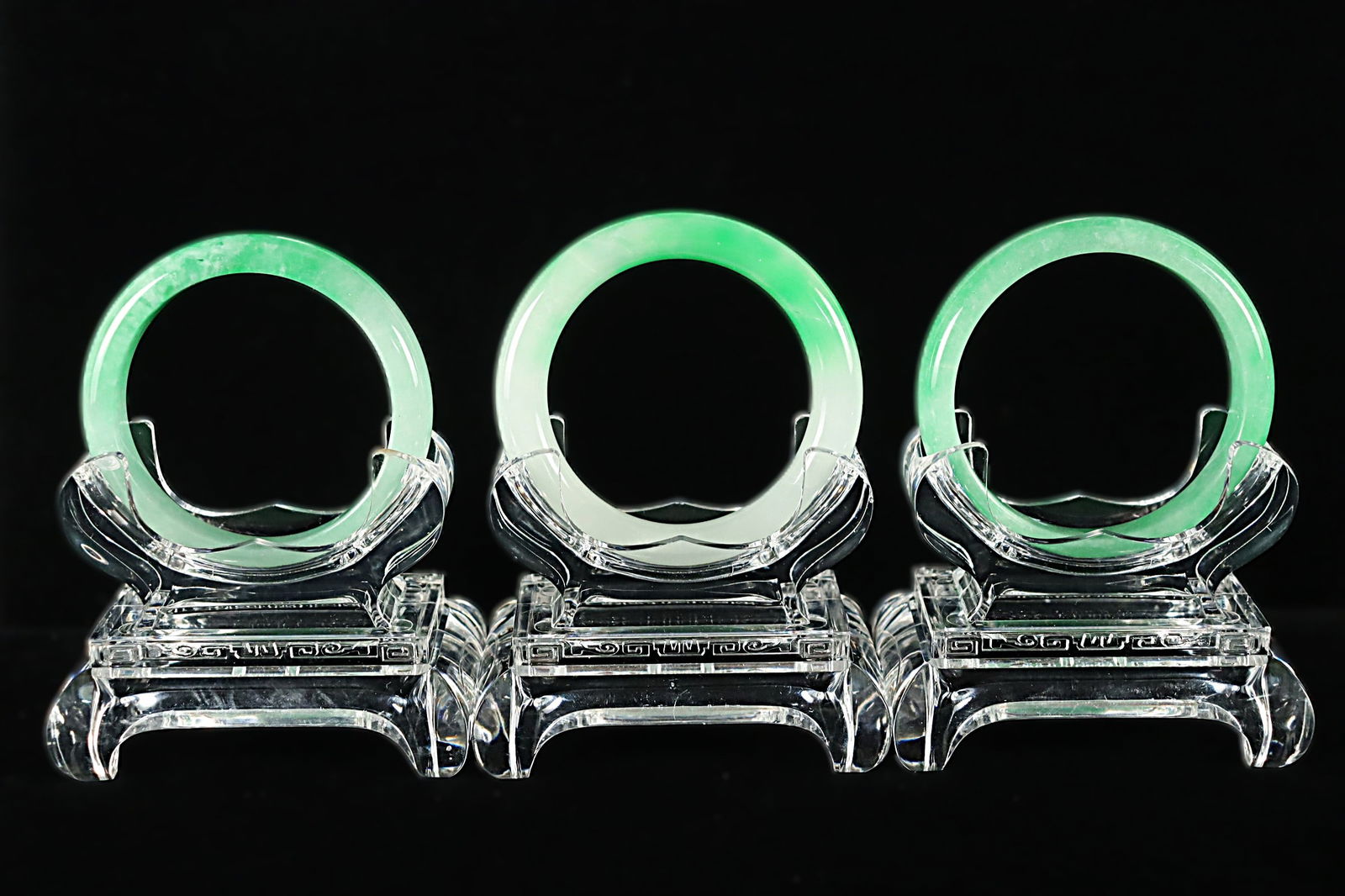 Lots Chinese fine bangles.: Lots Chinese fine bangles.