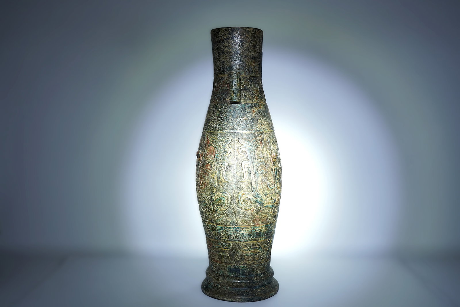 Chinese bronze vessel (1 of 7)