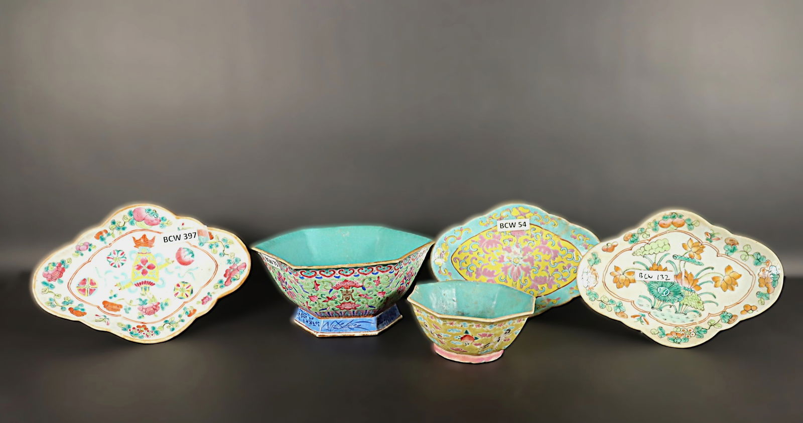 Lots Chinese fine items (1 of 9)