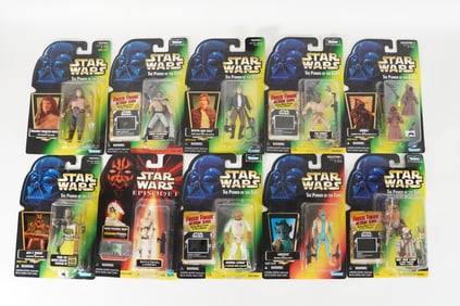 Lots Star Wars action figures in original box.