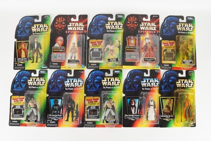 Lots Star Wars action figures in original box.