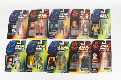 Lots Star Wars action figures in original box.