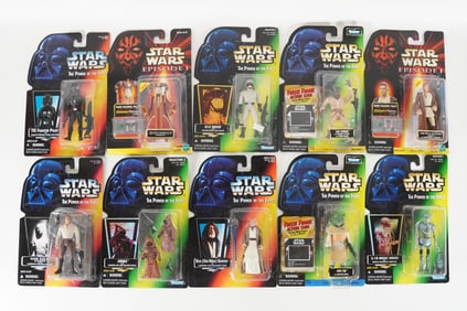 Lots Star Wars action figures in original box.