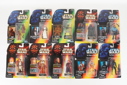 Lots Star Wars action figures in original box.