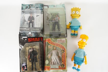 Lots vintage collectible.