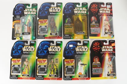 Lots Star Wars action figures in original box.
