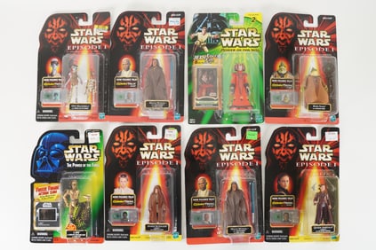 Lots Star Wars action figures in original box.