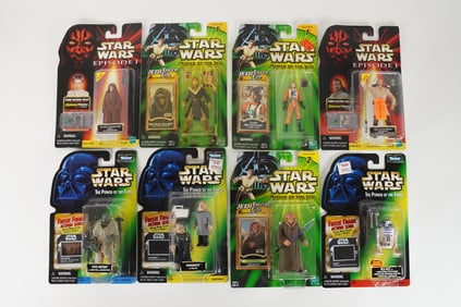 Lots Star Wars action figures in original box.