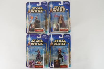 Lots Star Wars action figures in original box.