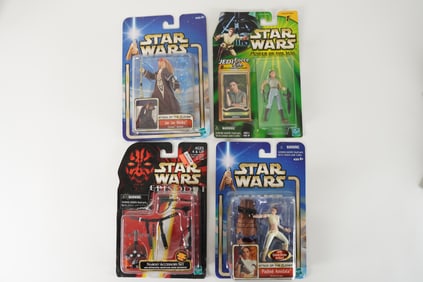 Lots Star Wars action figures in original box.