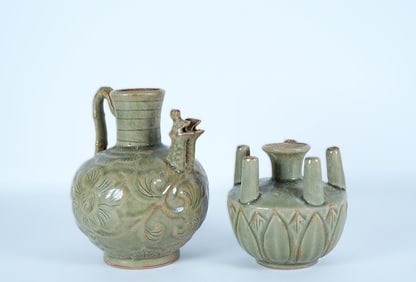 Lots Chinese fine pottery. Largest H: 6.5" x W: 6."