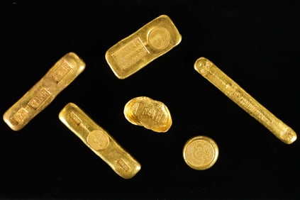 Lots Chinese fine ingots, condition selling it as is. Ungraded or authenticated.