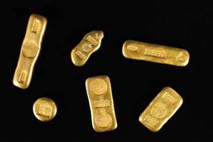 Lots Chinese fine ingots, condition selling it as is. Ungraded or authenticated.