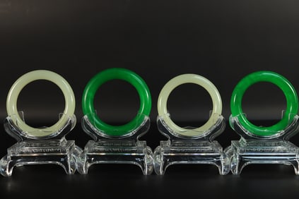 Lots  Chinese fine bangles.