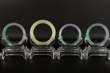 Lots Chinese fine bangles.