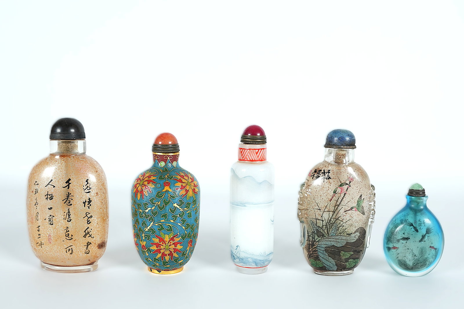 Lots Chinese fine snuff bottles. (1 of 7)