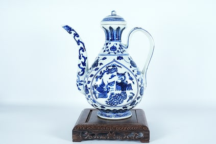Chinese fine blue and white pot. H: 10.5" x W: 9."