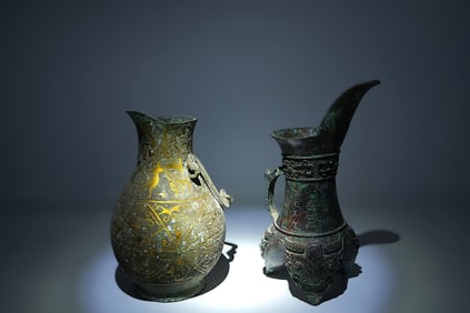 Lots Chinese fine bronze vessel. Largest H: 9" x W: 4.5."