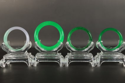 Lots Chinese fine bangles.