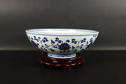 Chinese large fine blue and white bowl. H: 3.75" x W: 11."
