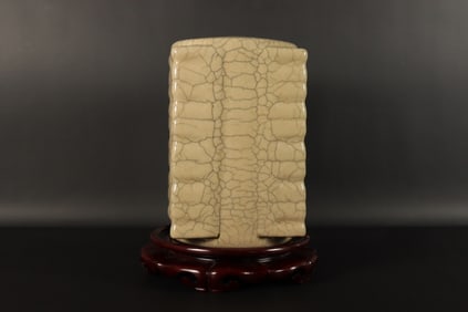 Chinese fine square crackled vase. H: 7.5" x W: 5."
