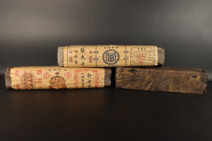 Lots Chinese heavy scrolls, sealed in leather.