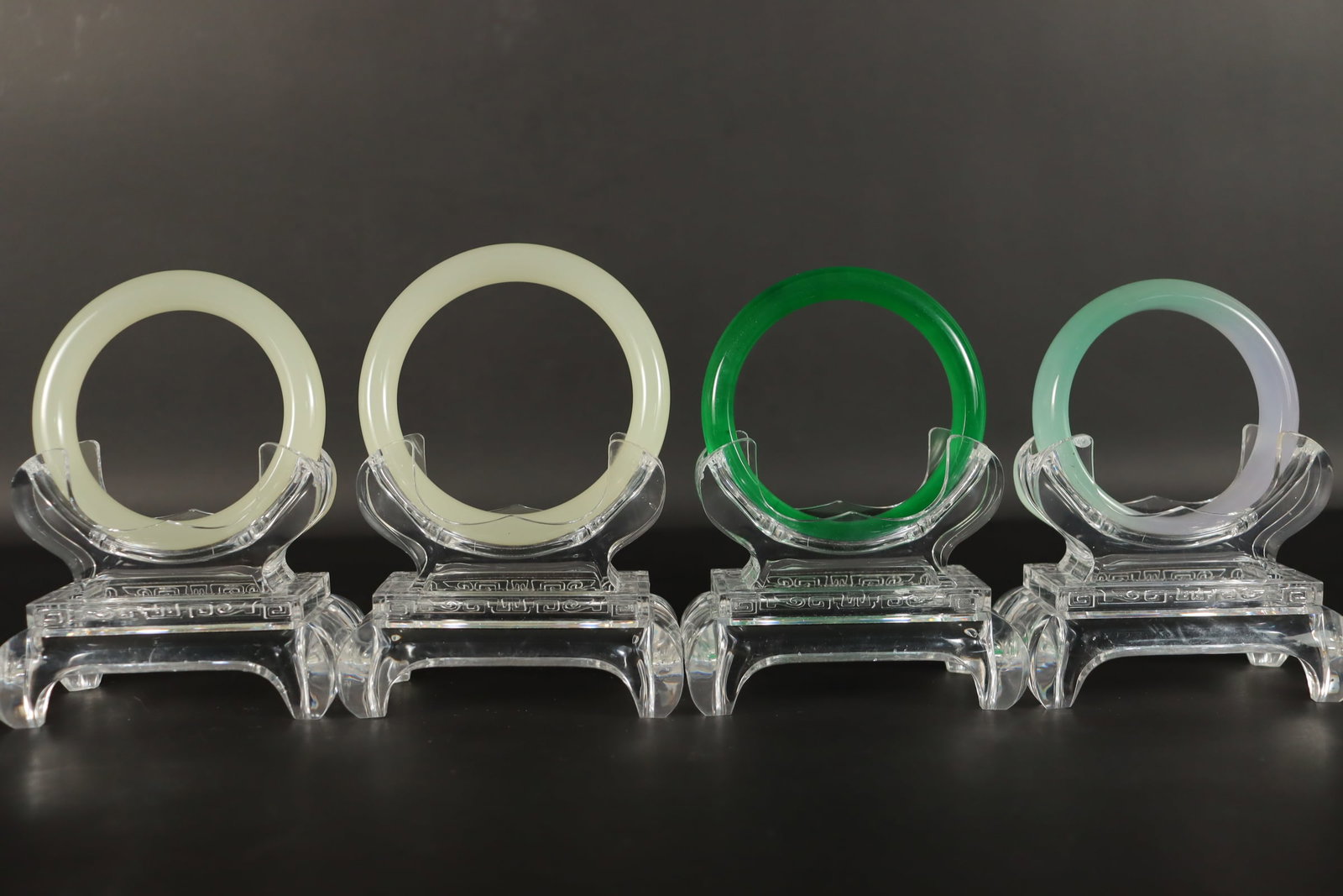 Lots Chinese fine bangles.: Lots Chinese fine bangles.