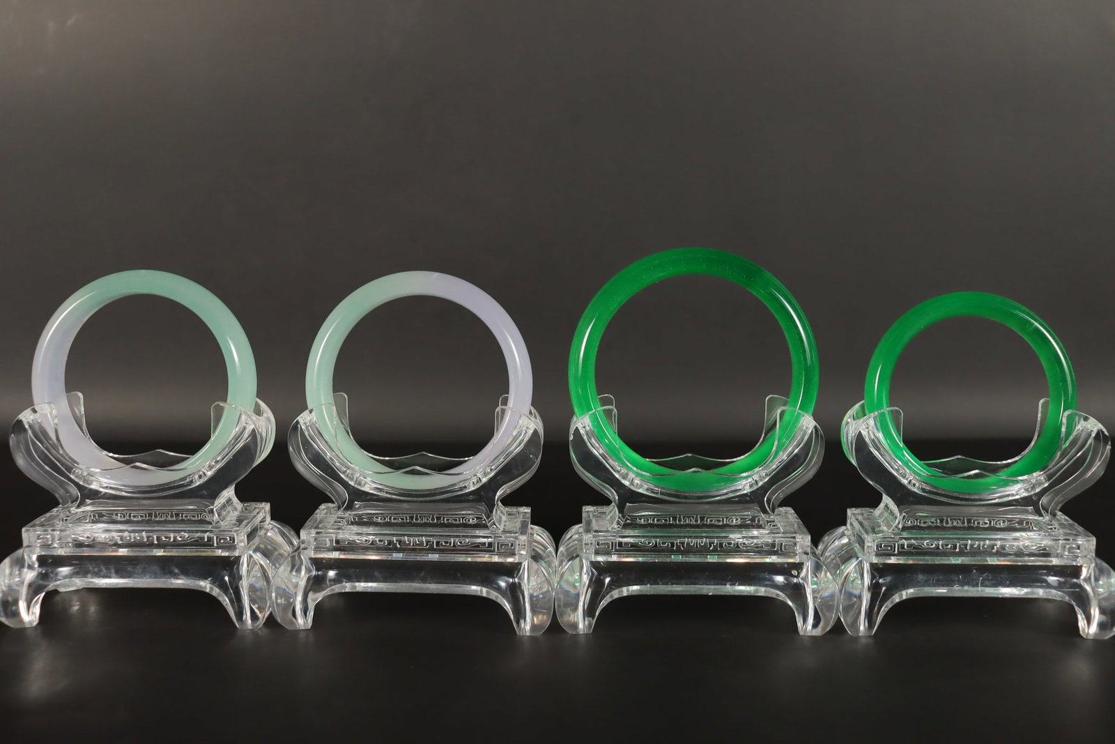 Lots Chinese fine bangles.: Lots Chinese fine bangles.