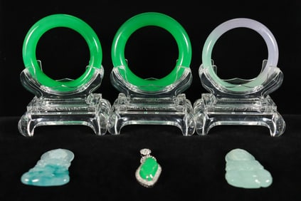 Lots Chinese fine items.