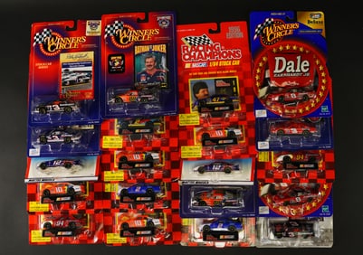 Lots vintage toy cars