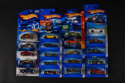 Lots Hot Wheels toy cars