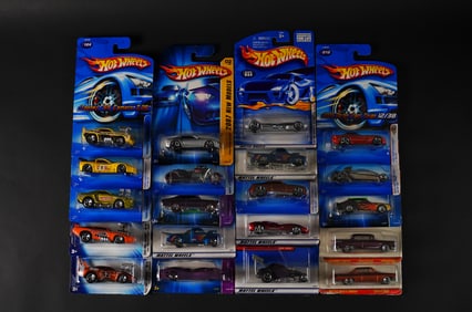 Lots Hot Wheels toy cars