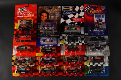 Lots vintage toy cars