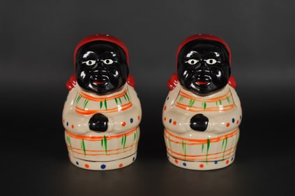 2 Black Americana shakers