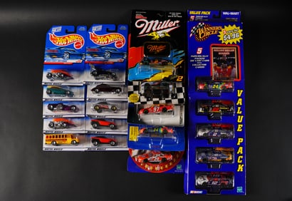 Lots Hot Wheels toy cars